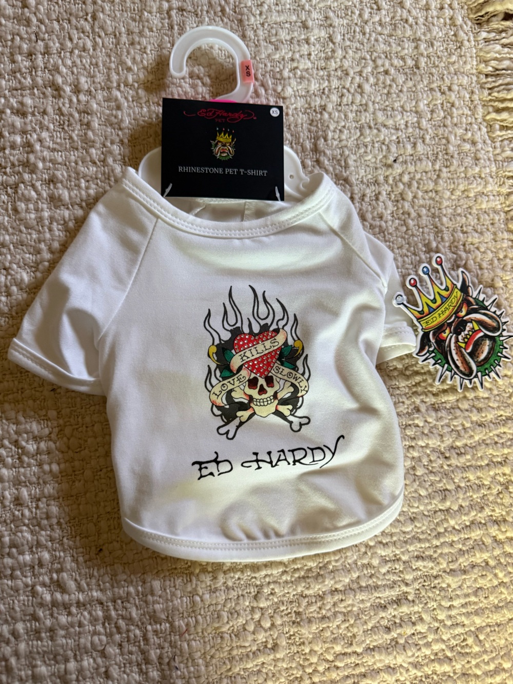 ED HARDY WHITE LOVE KILLS SLOWLY RHINESTONE PET T-shirt Xs Iconic Tattoos